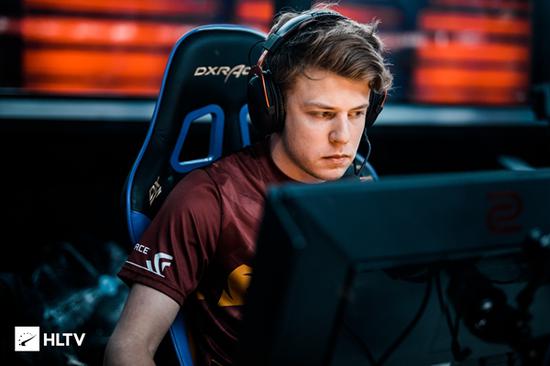 惨被BGM／KO双杀，最终战绩4胜5负的Uzi队无缘传奇杯淘汰赛