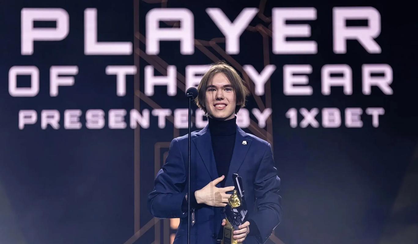 WBG赛后群访：全局BP对我们来说很难，运气好才晋级登峰组