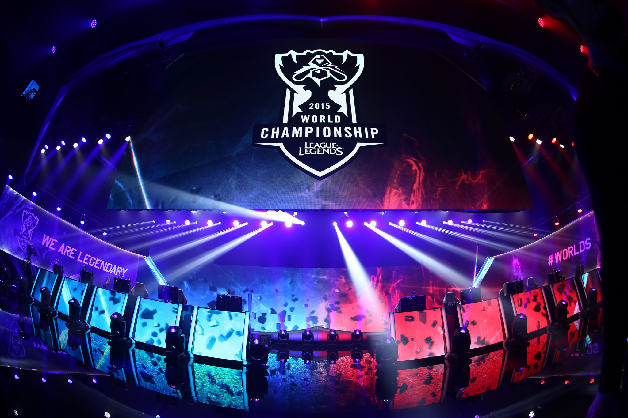 FunPlus Phoenix 晋级 Rumble 阶段 LPL 2025 年第二分裂