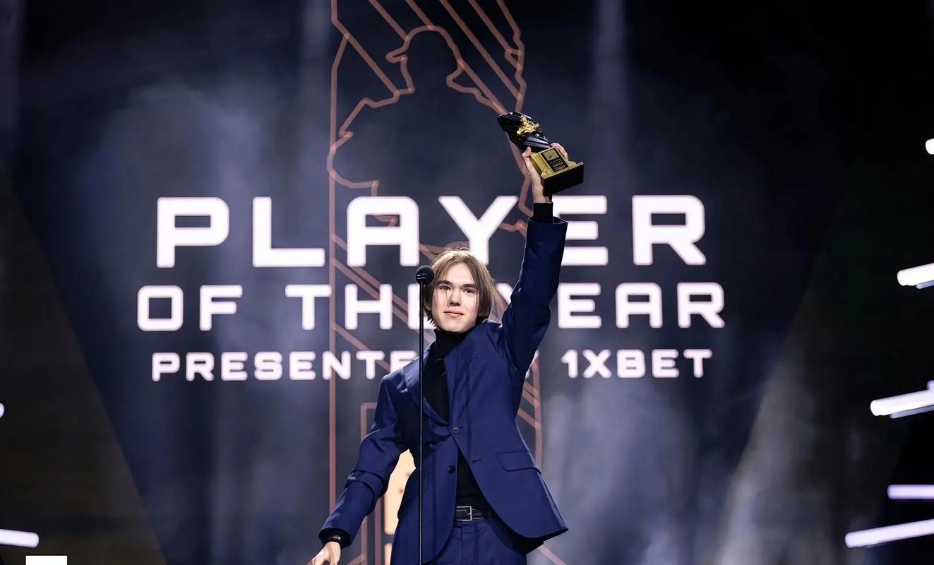 OG 和 9INE 首先退出 StarLadder StarSeries Fall 2025