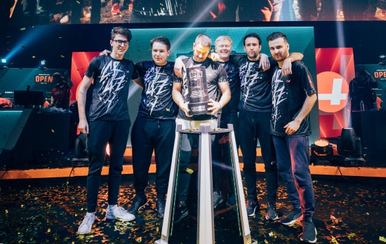 在今日OMG对战UP的第一场比赛中，Ning达成了在LPL的第200胜成就，恭喜！