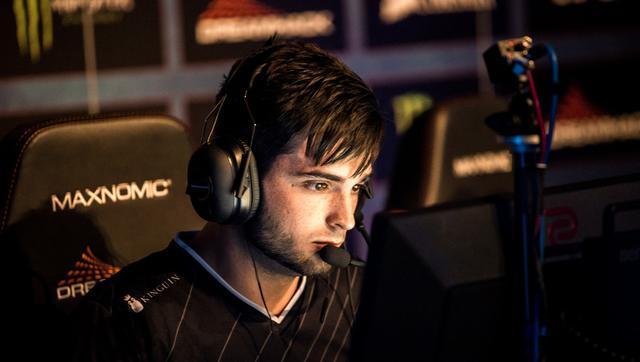 “胜率是100%！”——与 makazze 的独家采访；谈及为IEM科隆做准备、他的职业生涯以及适应NAVI的主力阵容